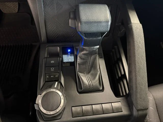2025 Toyota Tacoma SR - Photo 18