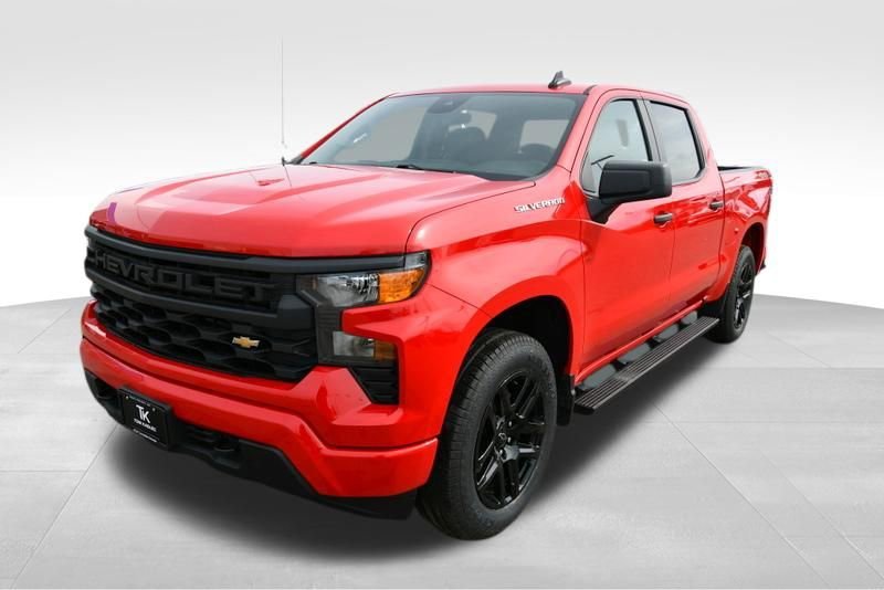 Used 2022 Chevrolet Silverado 1500 Custom with VIN 1GCPDBEK6NZ617138 for sale in North Branch, Minnesota