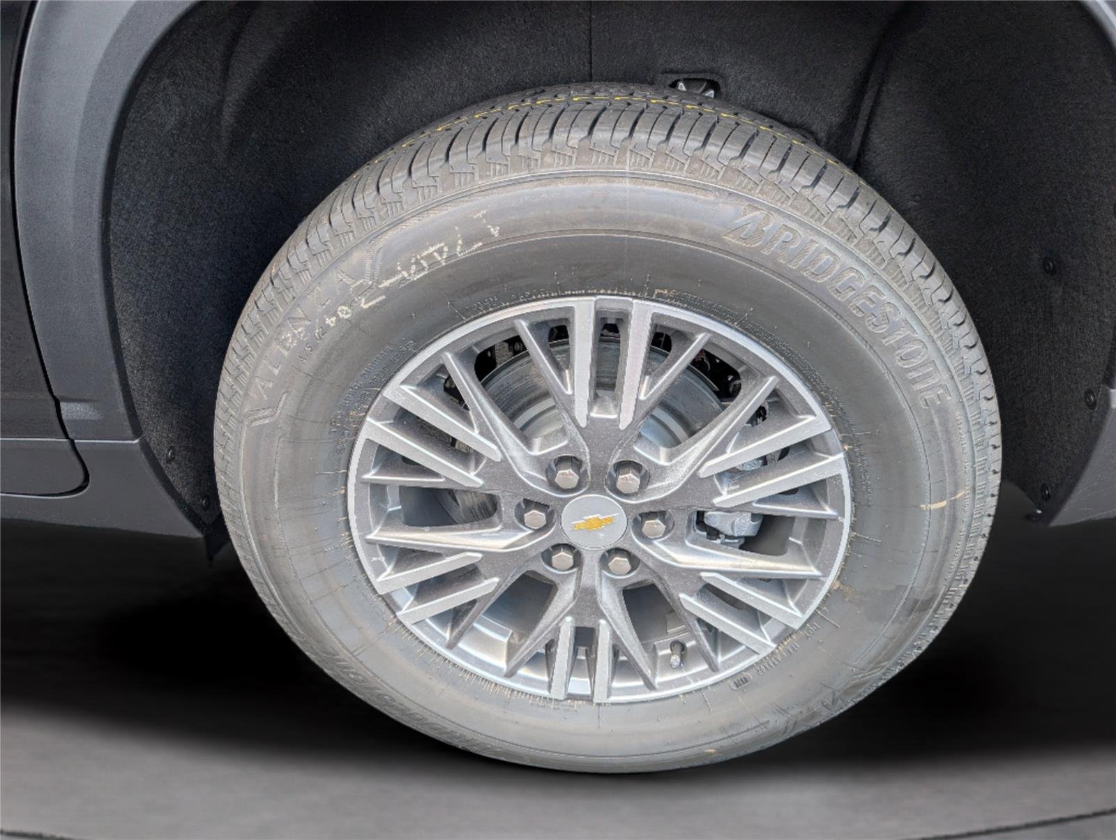2026 Chevrolet Traverse LT - Photo 32