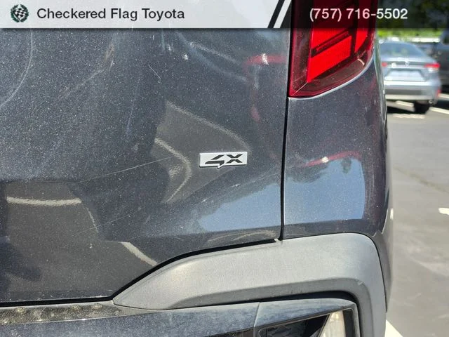 Used 2024 Gravity Gray Kia EX image 8