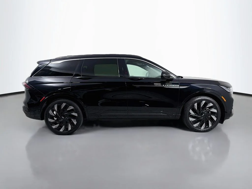 Certified Used 2024 Black Lincoln Black Label image 4