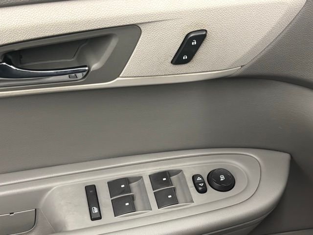 Used 2017 White Chevrolet LS image 13