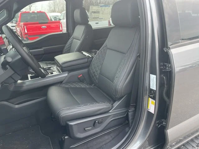 2025 Ford F-150 XLT - Photo 43