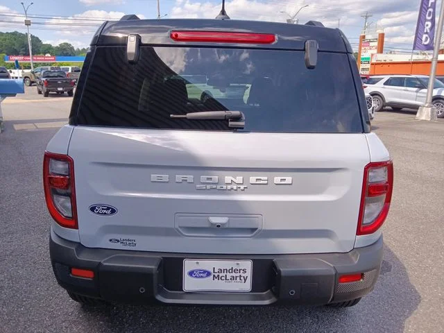 New 2026 Space White Metallic Ford Outer Banks® image 4