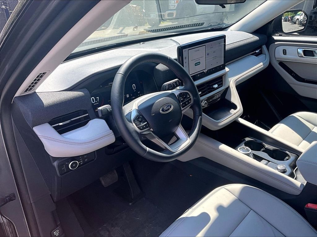 New 2026 Carbonized Gray Metallic Ford Active image 7