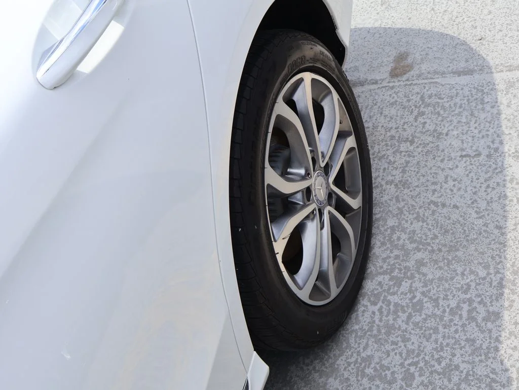 Used 2017 Polar White Mercedes-Benz C 300 image 21