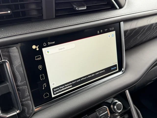 Used 2023 White GMC Denali image 22