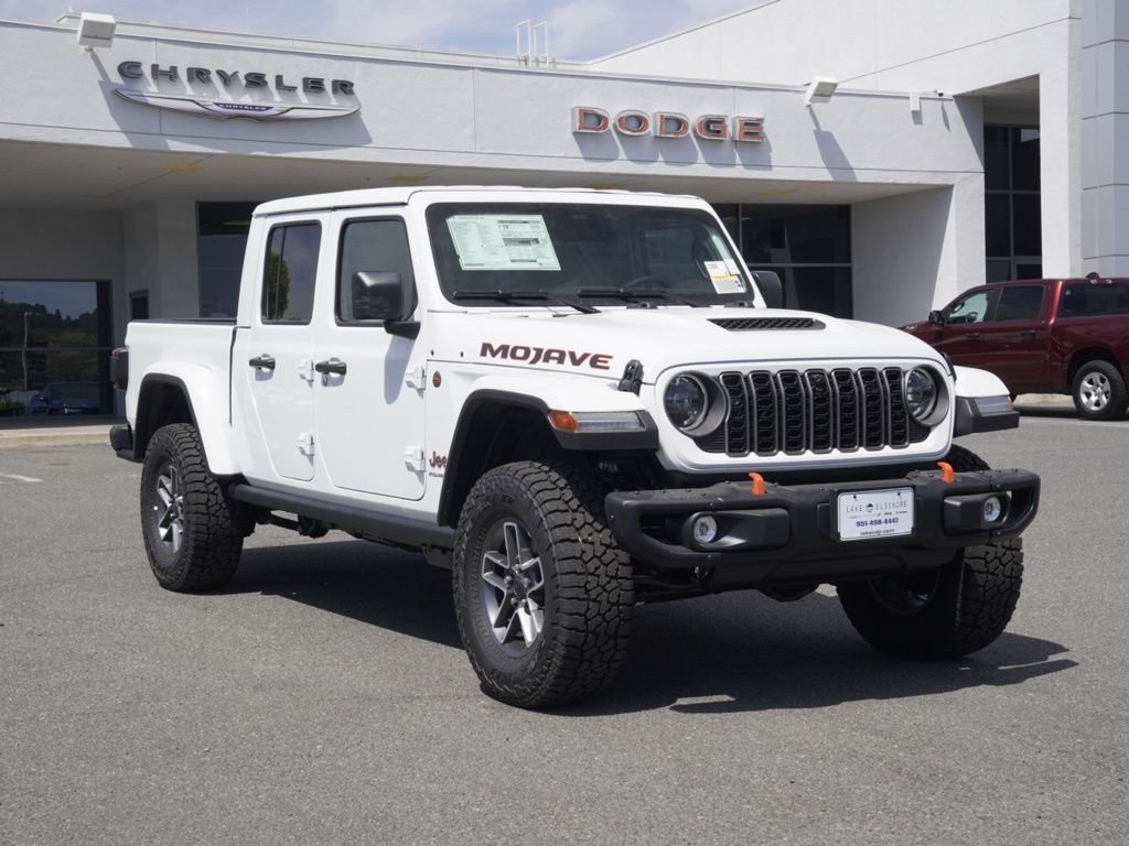 New 2026 Bright White Clear-Coat Exterior Paint Jeep Mojave image 1