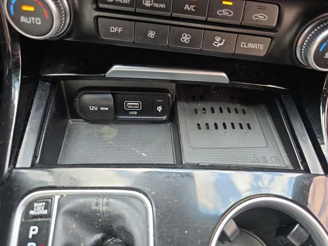 Certified Used 2022 White Kia GT-Line image 24
