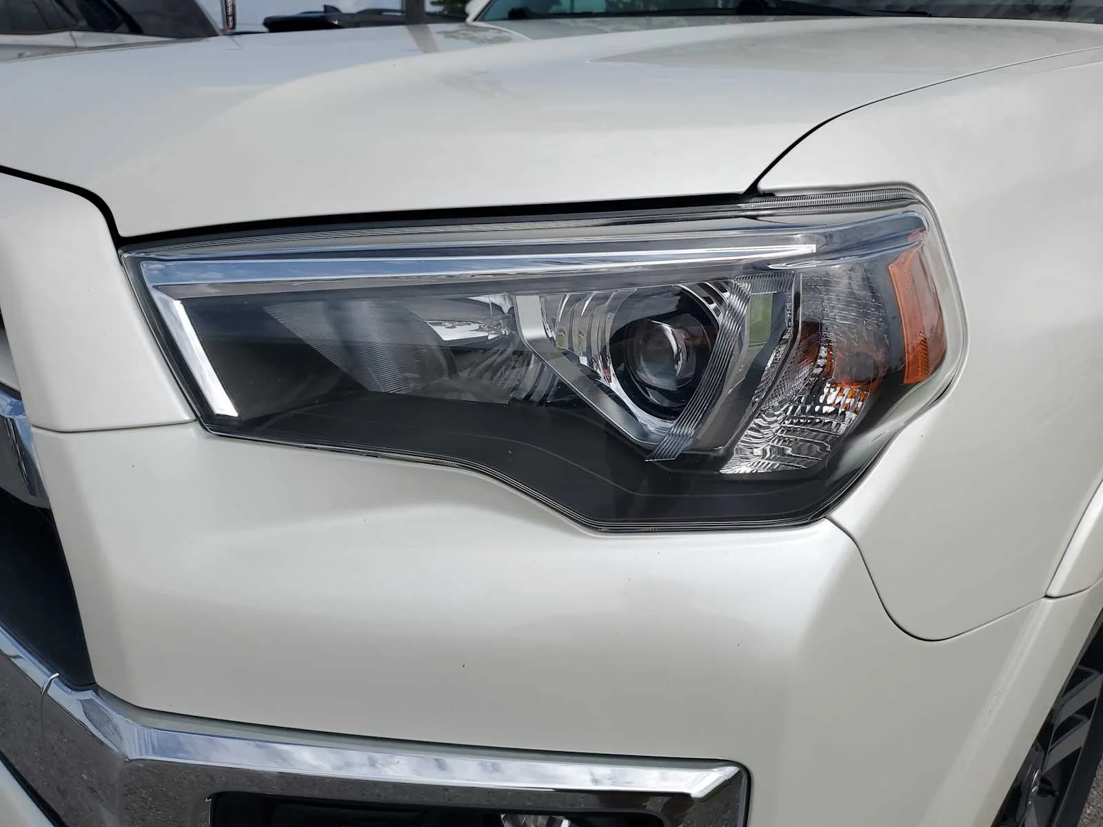 Used 2022 Blizzard Pearl White Toyota Limited image 14