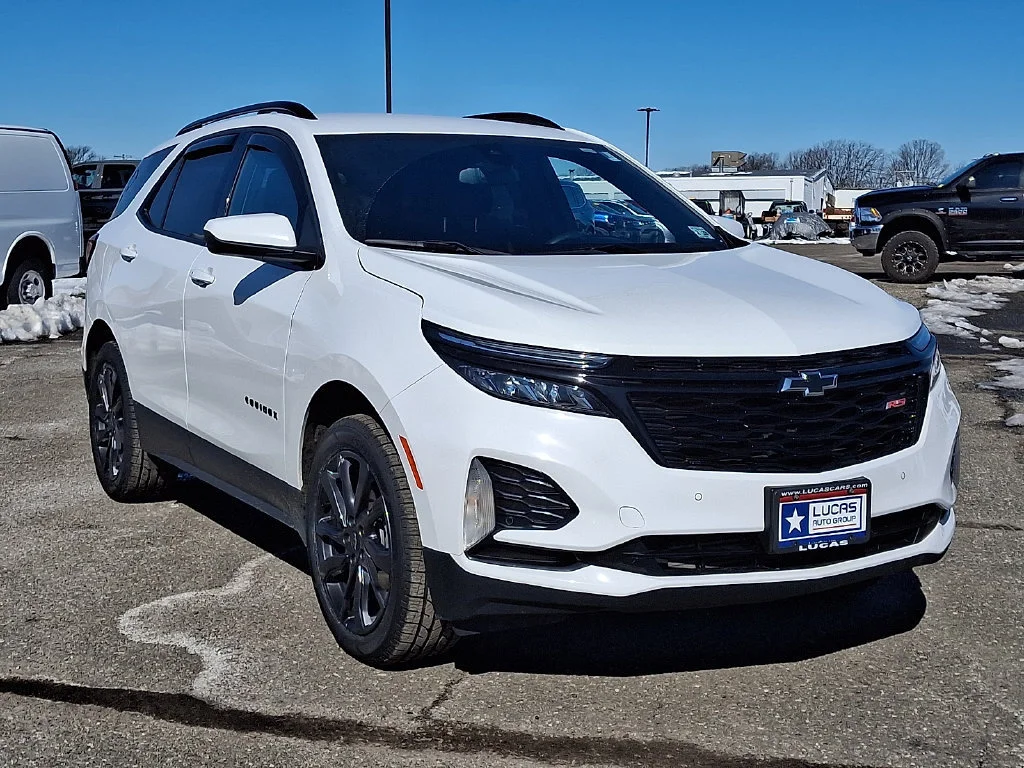 Used 2024 Summit White Chevrolet RS image 2