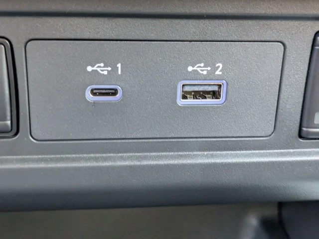 New 2027 Glacier White Nissan Crew Cab SV image 22