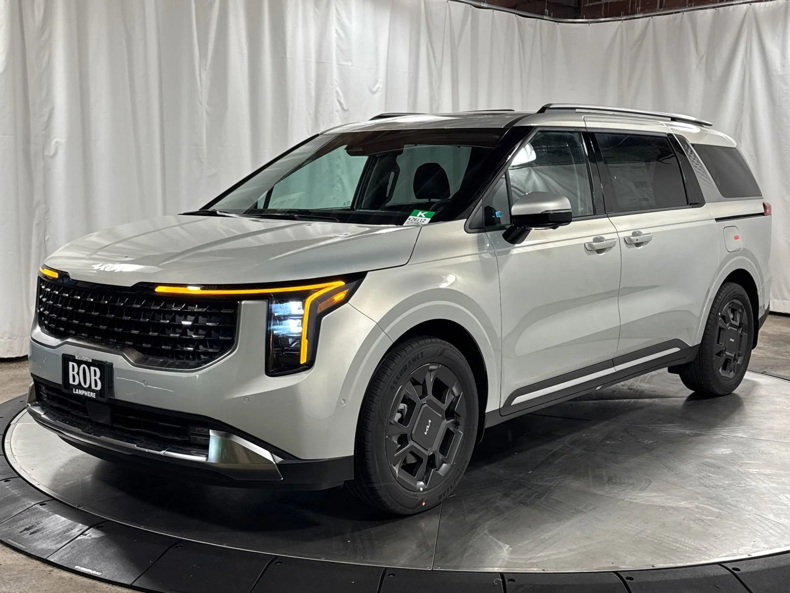 2026 Kia Sedona SX HEV's photo