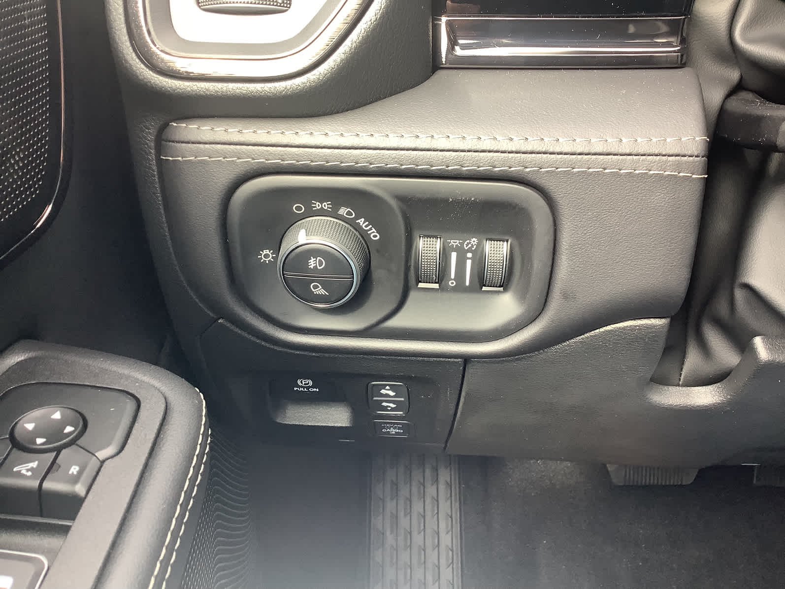 2026 RAM 1500 Limited - Photo 29
