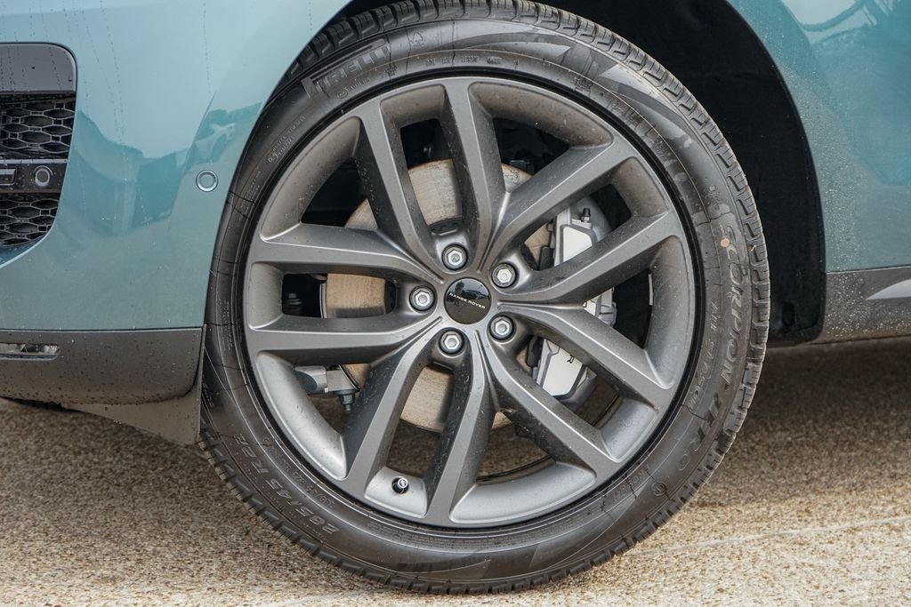 New 2026 Green Land Rover SE image 2