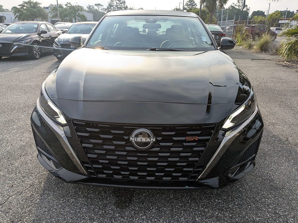 Used 2025  Nissan 2.5 SR image 9