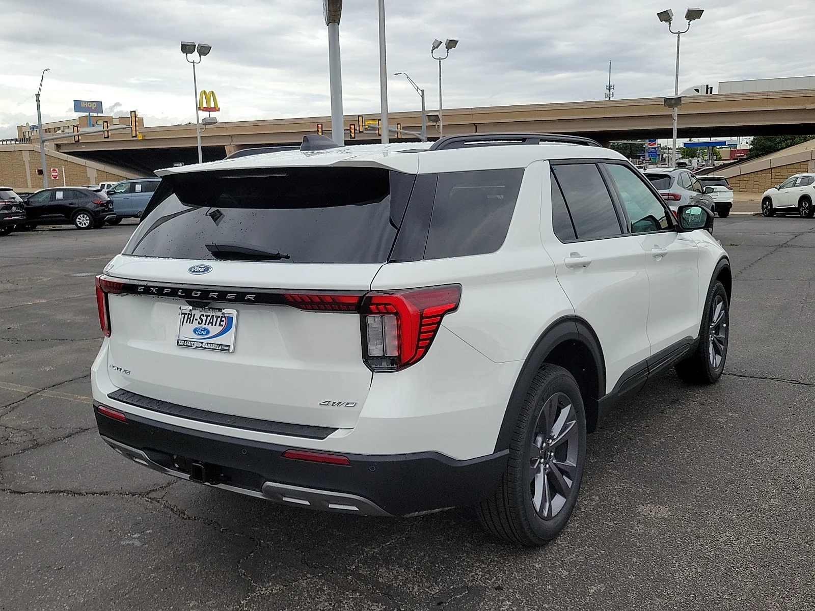 New 2026 Star White Metallic Tri-Coat Ford Active image 4