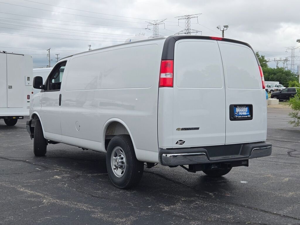 2025 Chevrolet Express Cargo Work Van - Photo 14