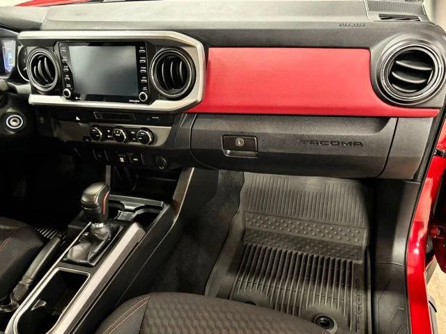 Used 2022 BARCELONA RED MET. Toyota  image 20
