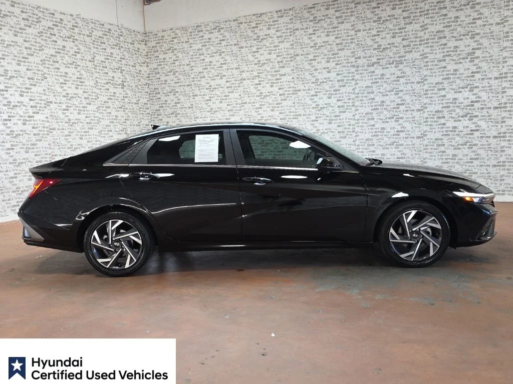 Certified Used 2025 Abyss Black Hyundai SEL Convenience image 7