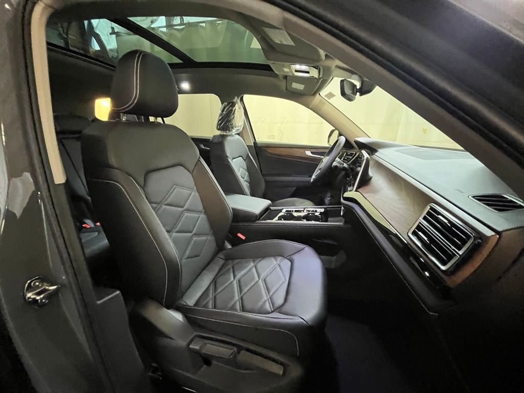New 2026 Gray Volkswagen 2.0T SE w/Technology image 12