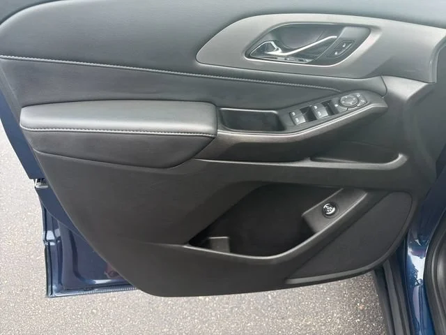Used 2023 NORTHSKY BLUE METALLIC Chevrolet LT Cloth image 12