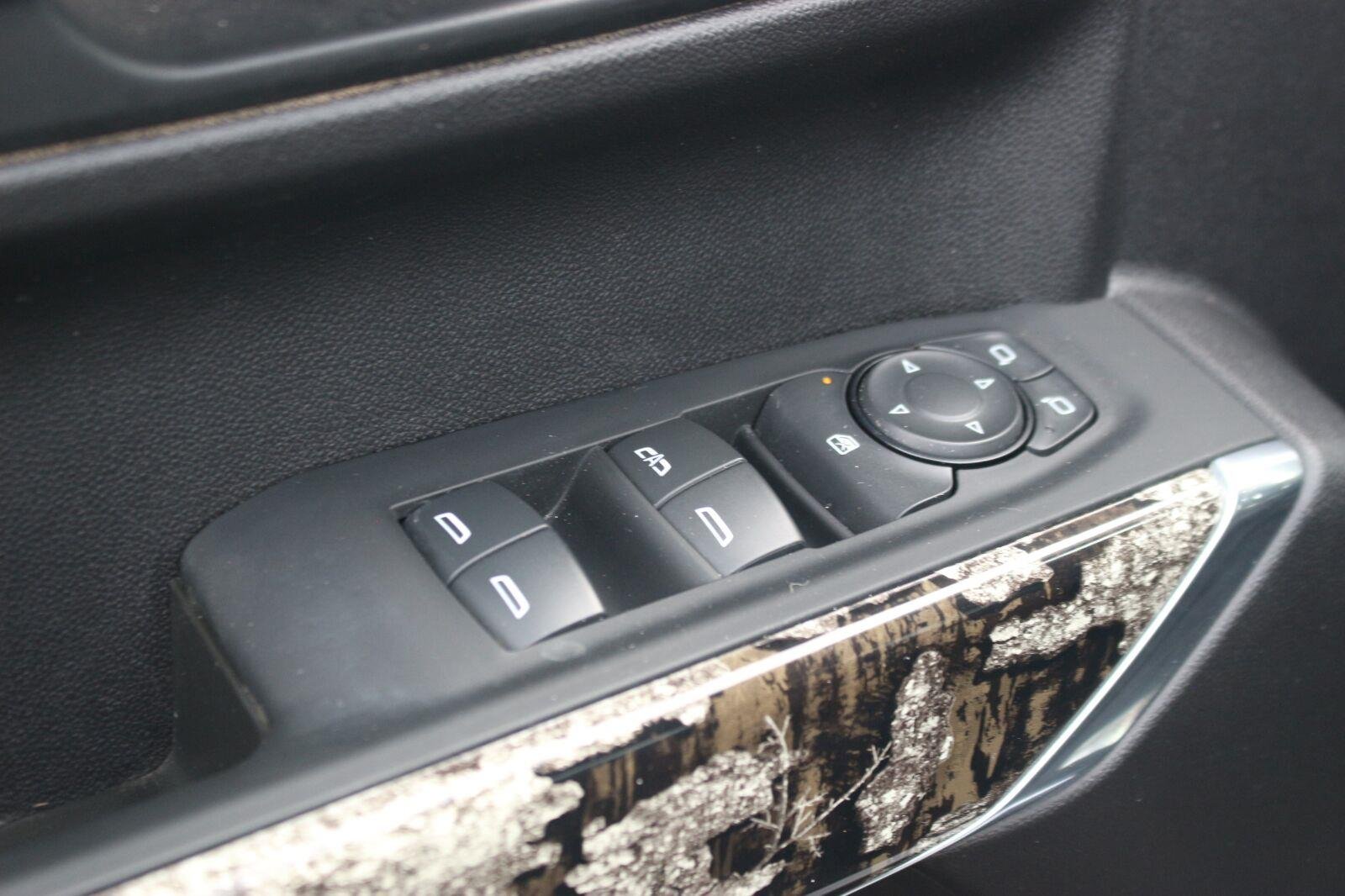 Used 2024 Summit White Chevrolet Custom Trail Boss image 16