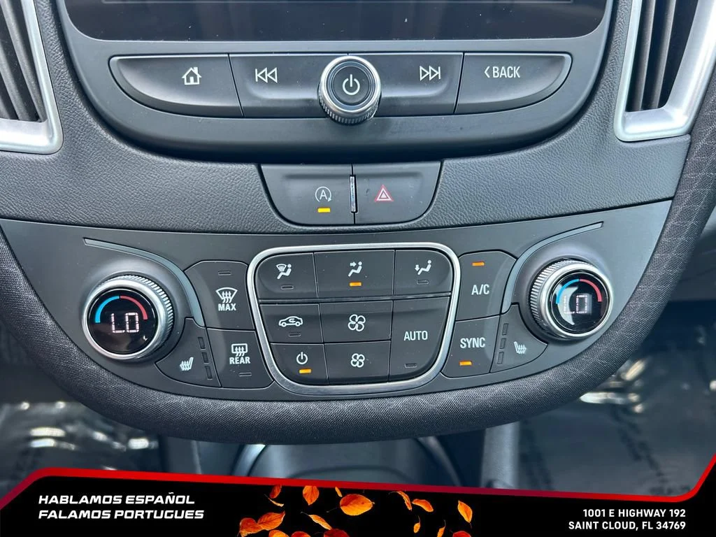 Used 2025 Summit White Chevrolet 1LT image 26