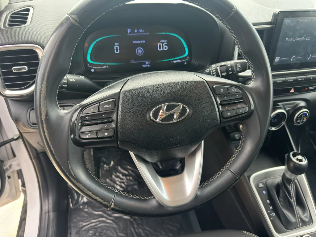Used 2024 Lunar White Hyundai SEL image 11