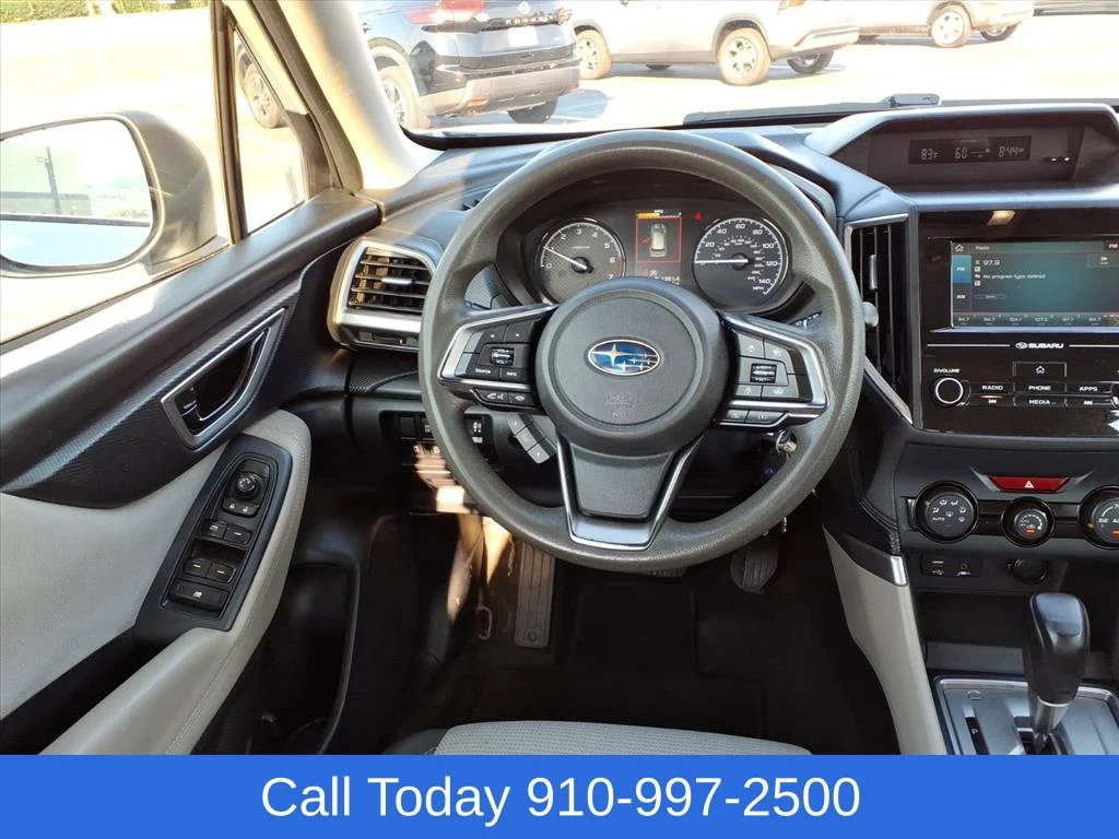 Used 2023 White Subaru  image 25
