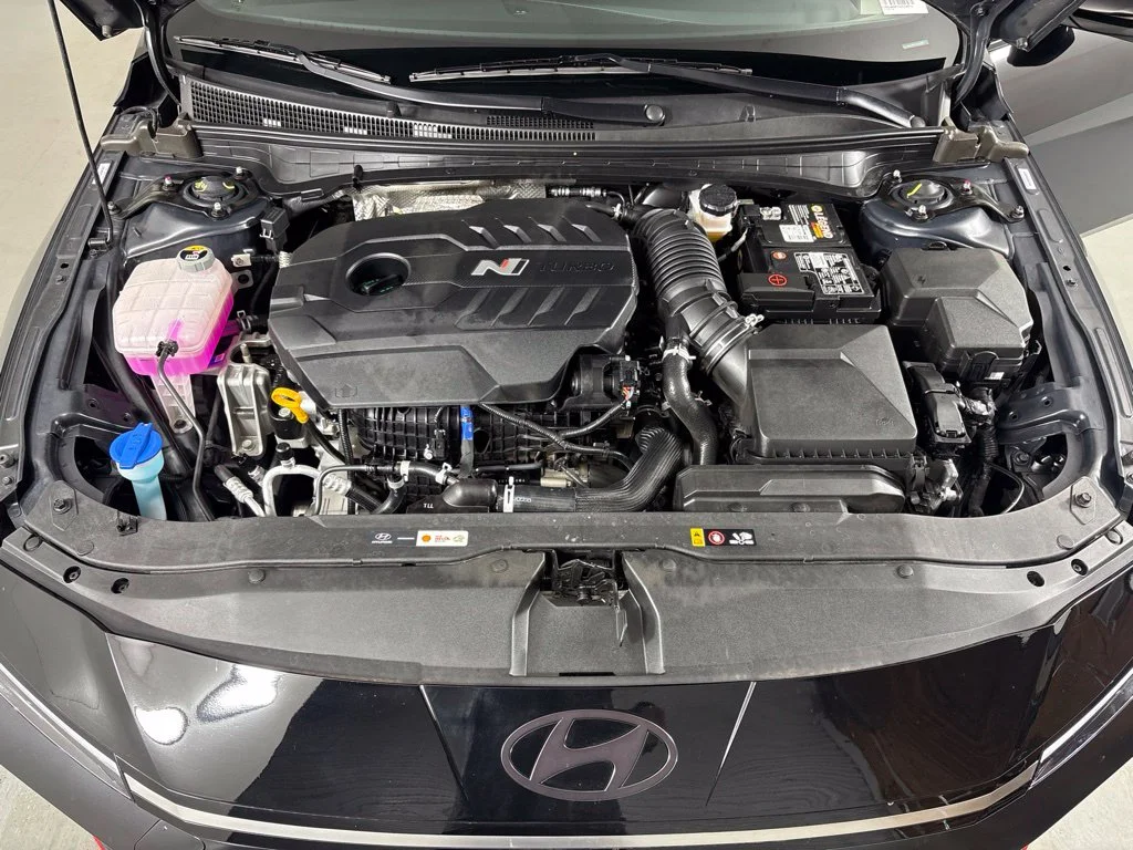 Used 2025 Black Hyundai Base image 45