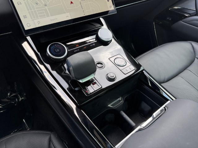 Used 2023 Giola Green Metallic Land Rover SE image 25
