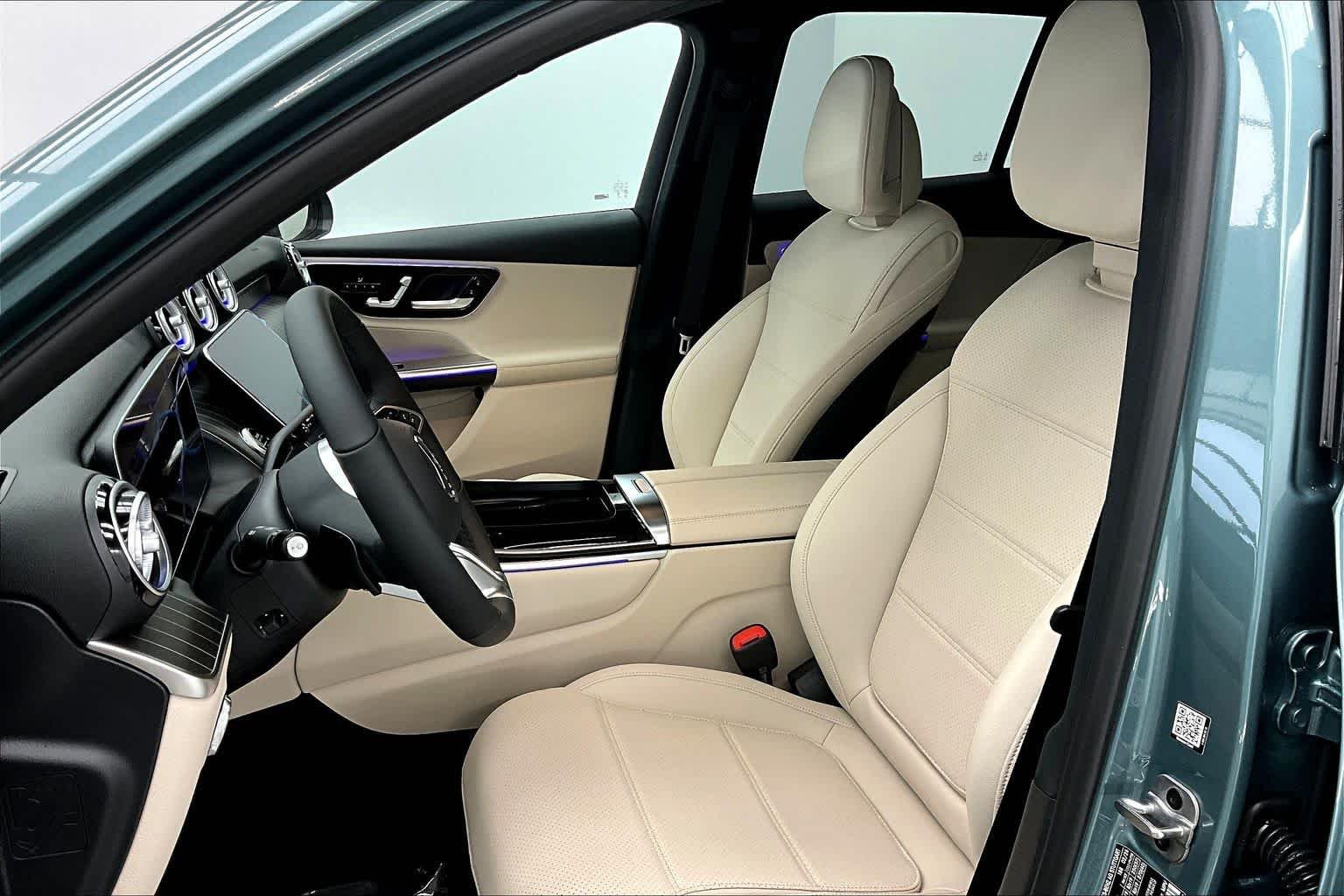 New 2026 Verde Silver Metallic Mercedes-Benz GLC 300 image 11