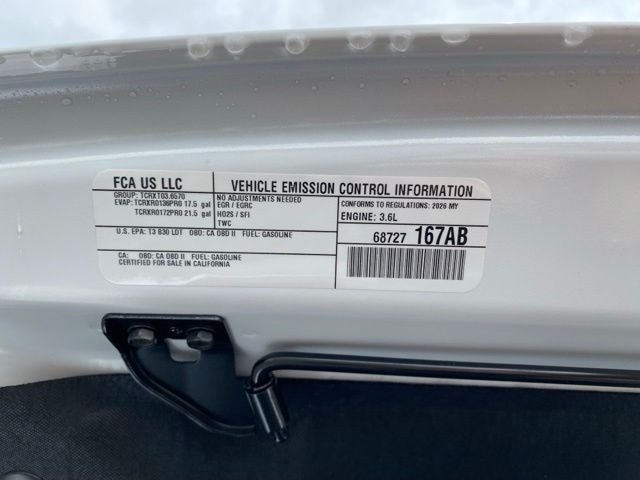New 2026 Bright White Clear-Coat Exterior Paint Jeep Sahara image 24