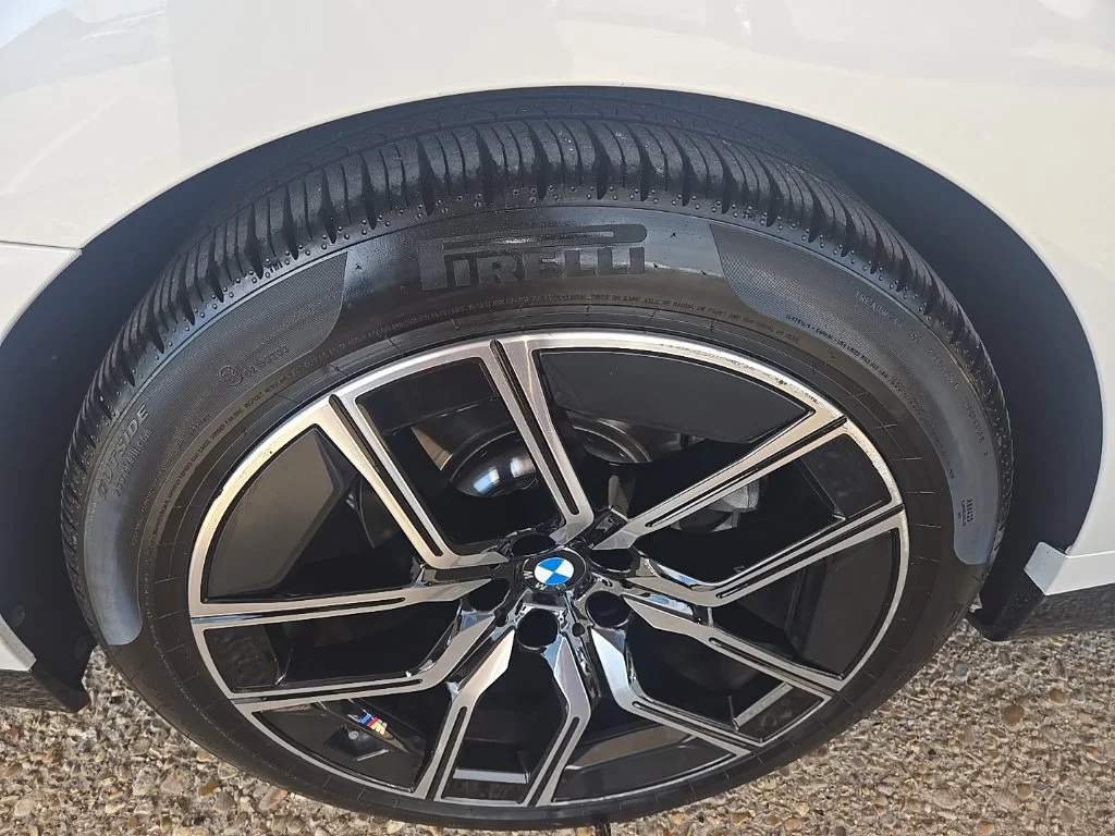 Used 2026 White BMW 740i xDrive image 4
