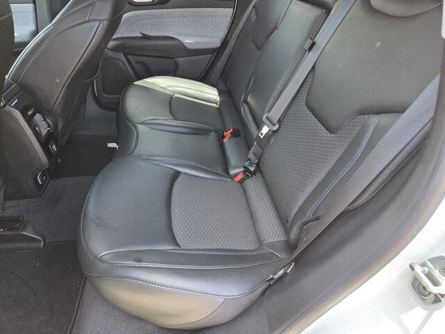 Used 2022 Bright White Clearcoat Jeep Latitude image 22