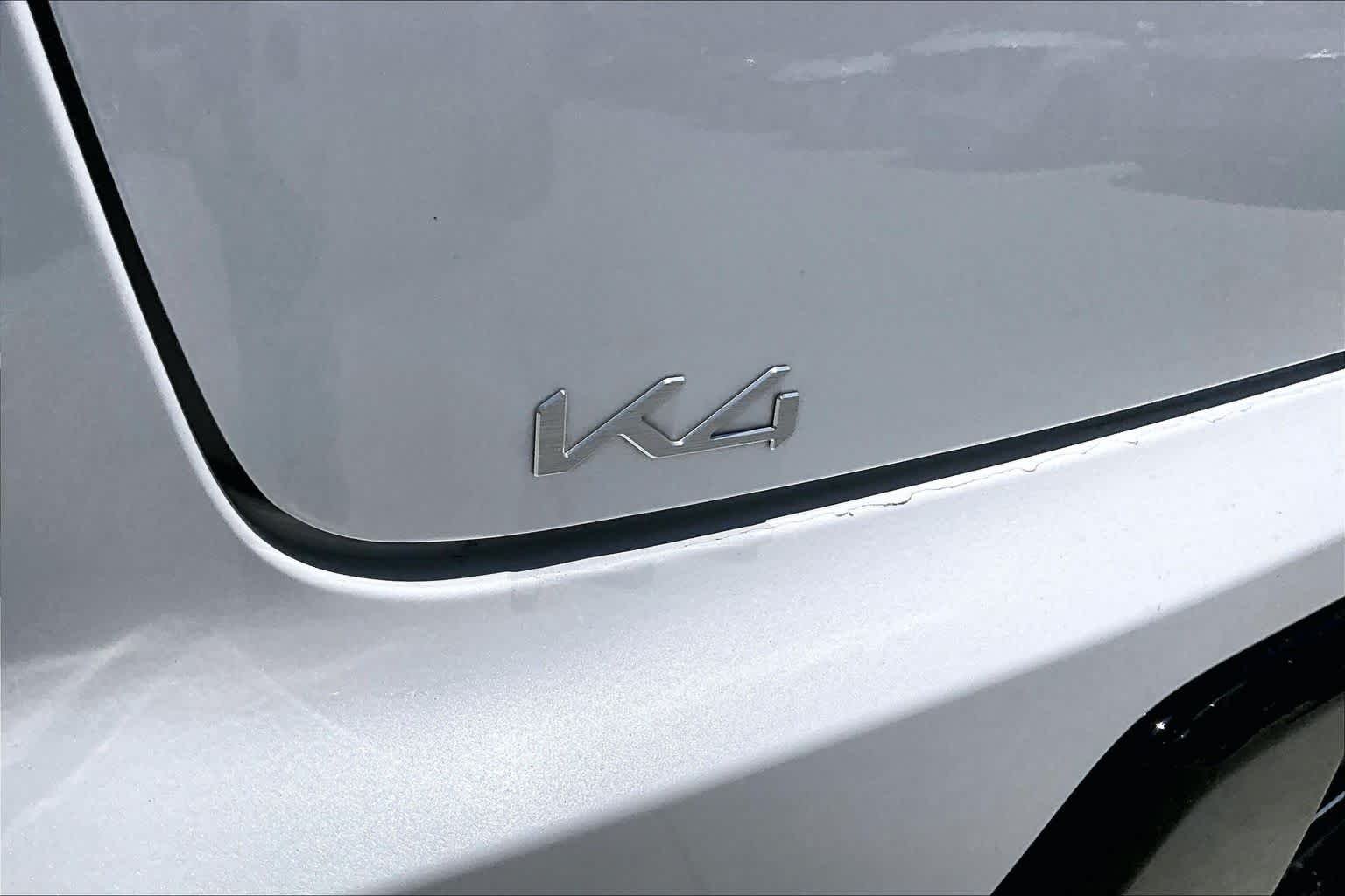 Used 2025 Snow White Pearl Kia GT-Line image 30