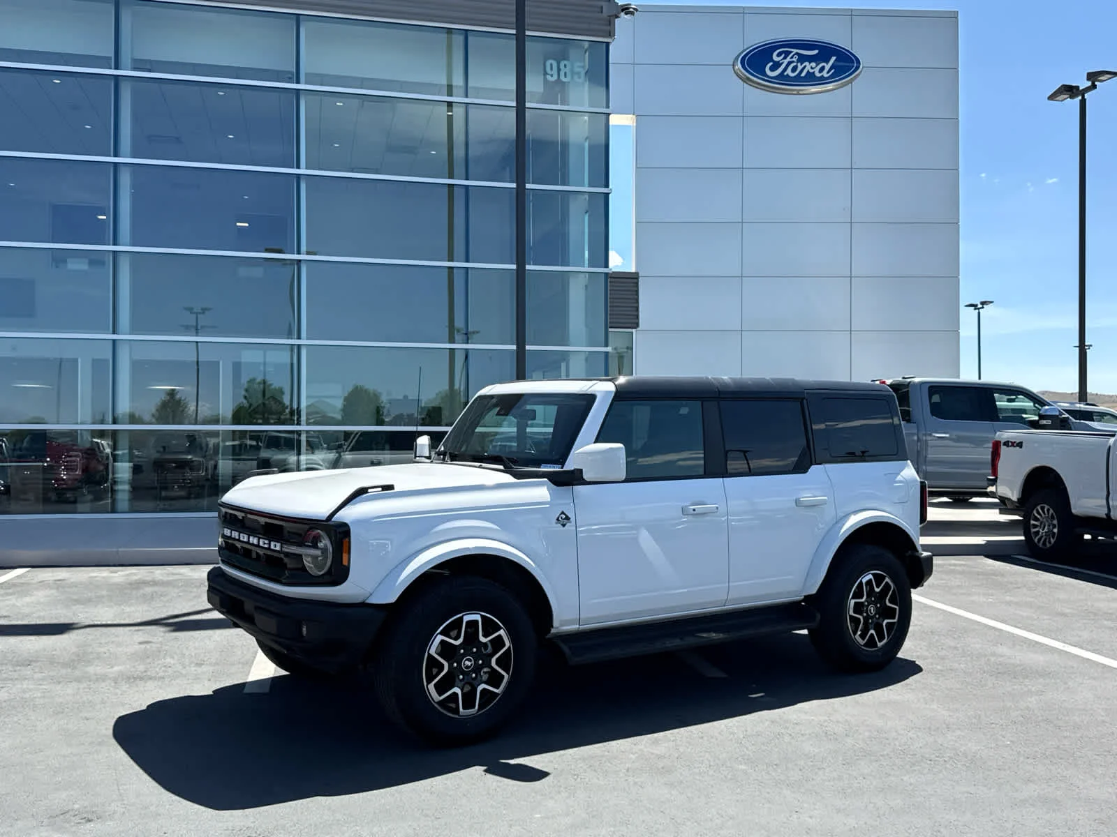 2025 Ford Bronco Outer Banks 4WD 4-door's photo