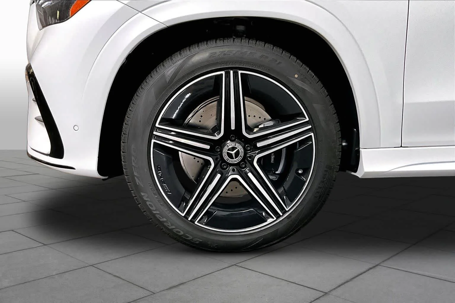 Used 2026 MANUFAKTUR Moonlight White magno Mercedes-Benz GLE 450 image 16