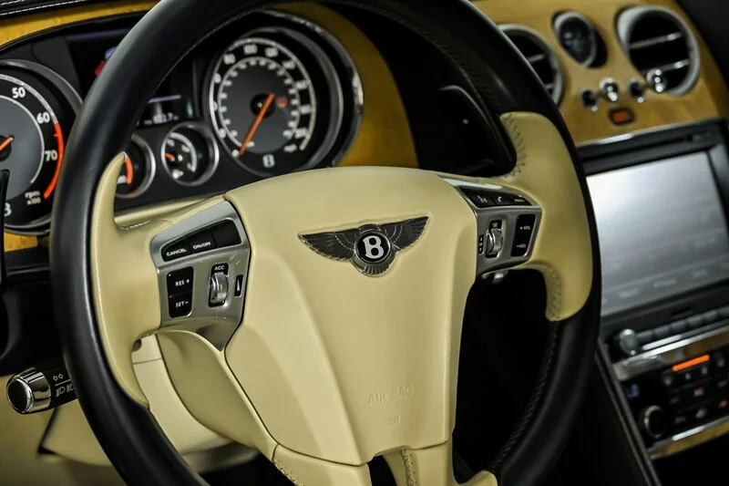 Used 2012 Blue Crystal Metallic Bentley GT image 20