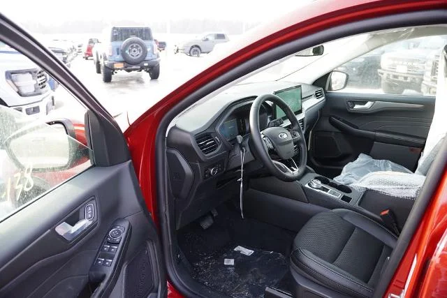 New 2026 Rapid Red Metallic Tinted Clearcoat Ford Plug-in Hybrid image 10