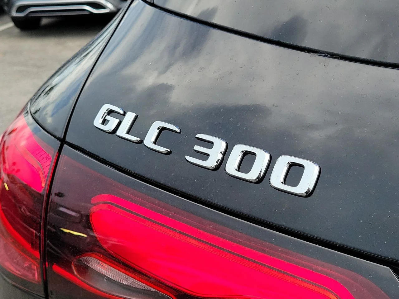 New 2027 Black Mercedes-Benz GLC 300 image 7