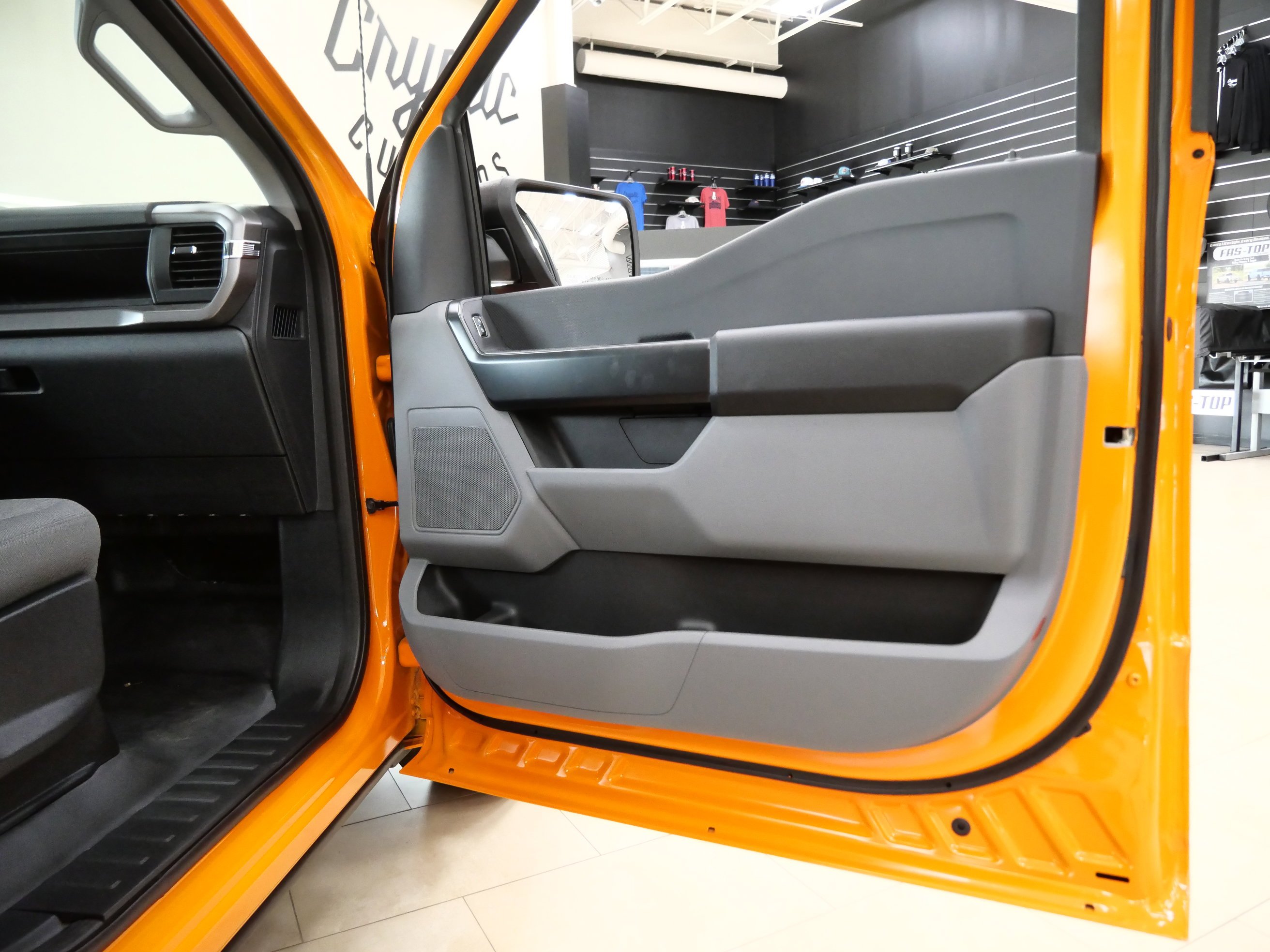 Used 2025 Orange Ford XL Sleeper image 9