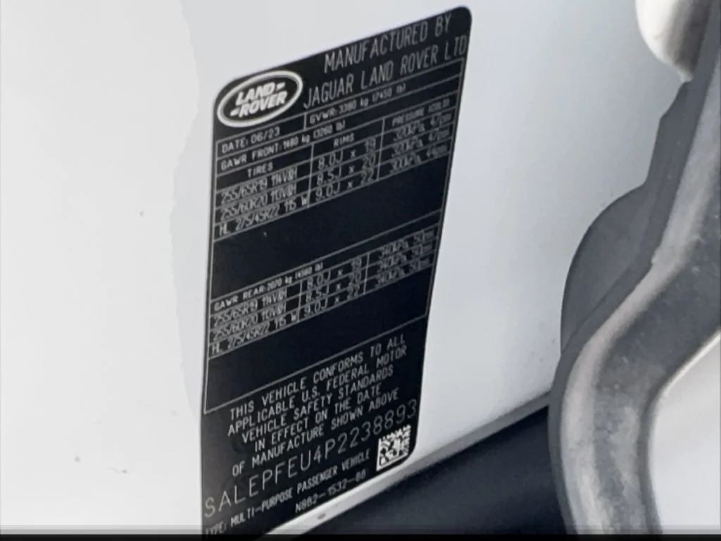 Used 2023 White Land Rover SE image 56