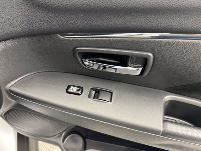 Used 2026 White Diamond Mitsubishi 2.0 ES image 25