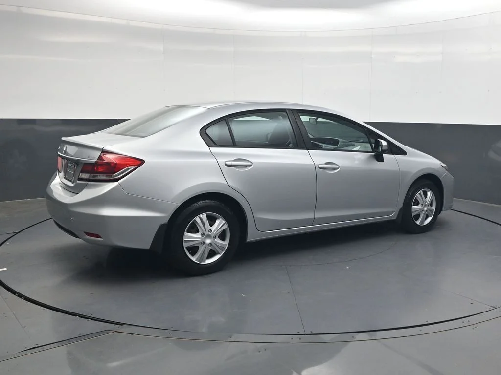 Used 2015 Silver Honda LX image 4