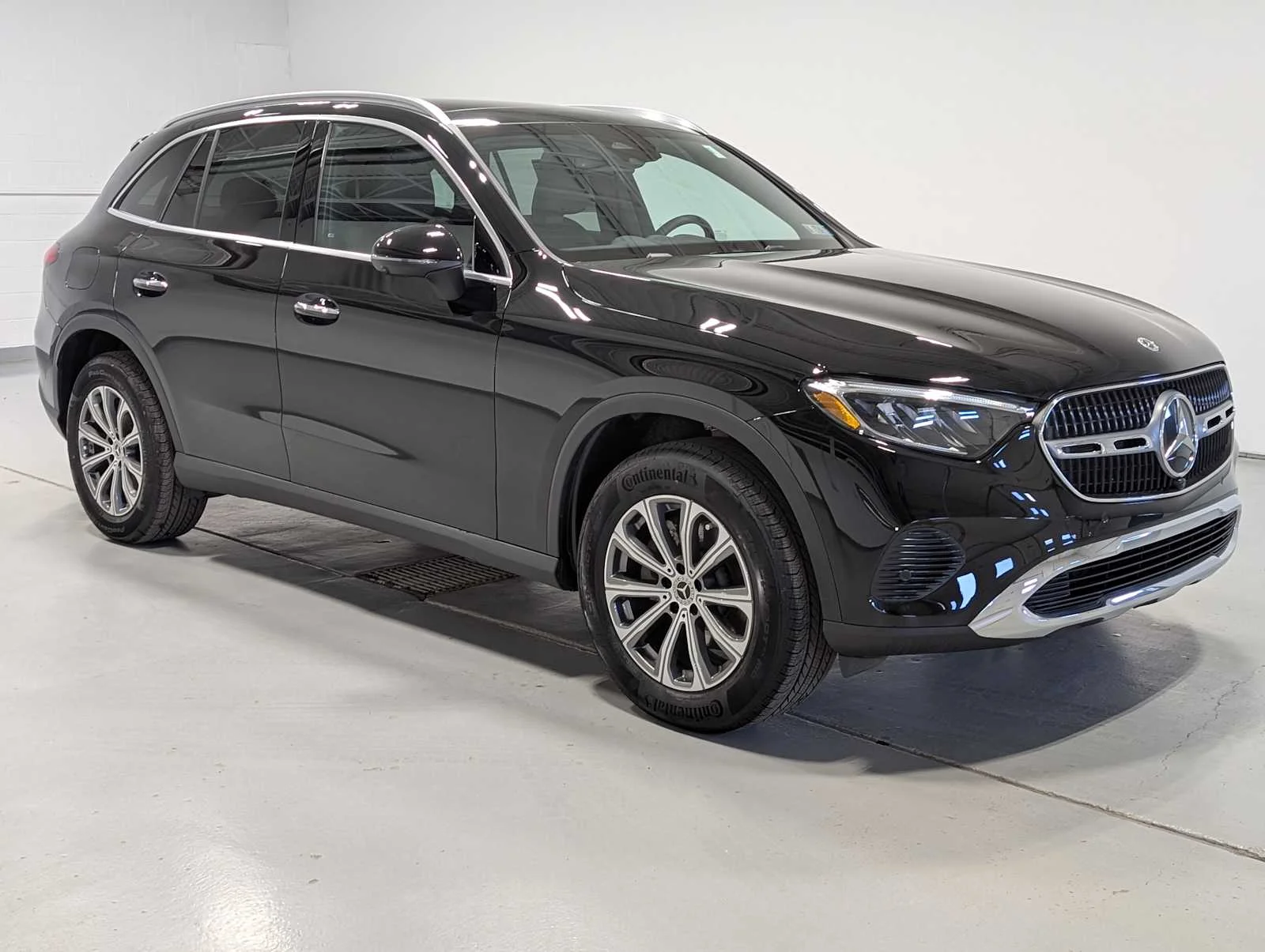 Used 2026 Black Mercedes-Benz GLC 300 image 6