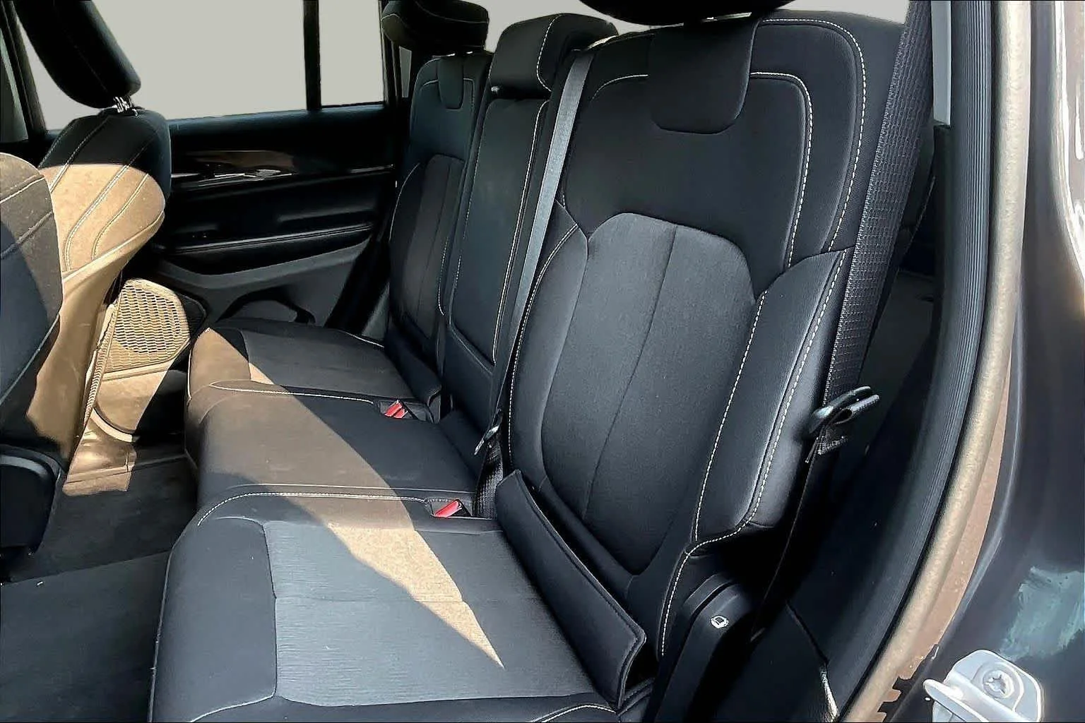 Used 2023 Baltic Gray Metallic Clearcoat Jeep Laredo image 37