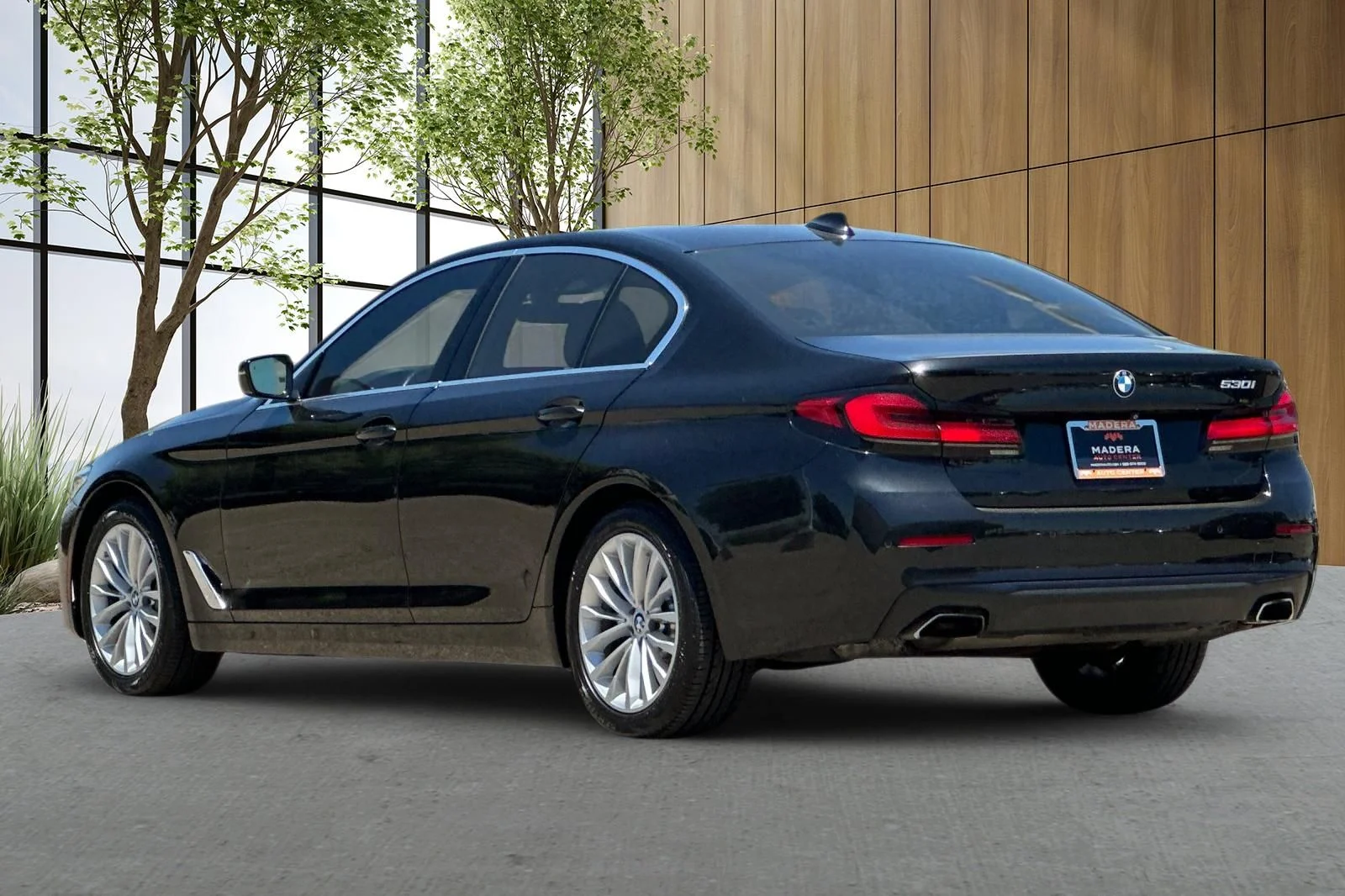 Used 2021 Black BMW 530i image 6