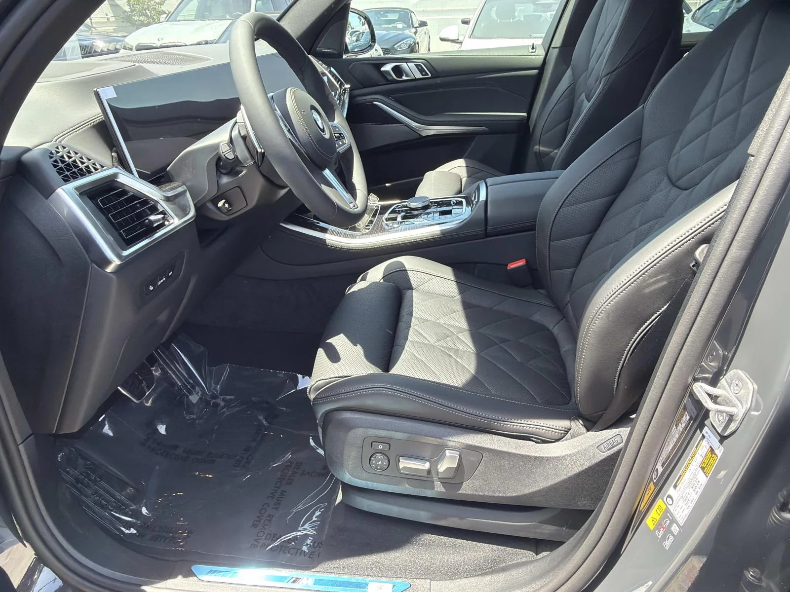 New 2026 Dravit Grey Metallic BMW xDrive50e image 15